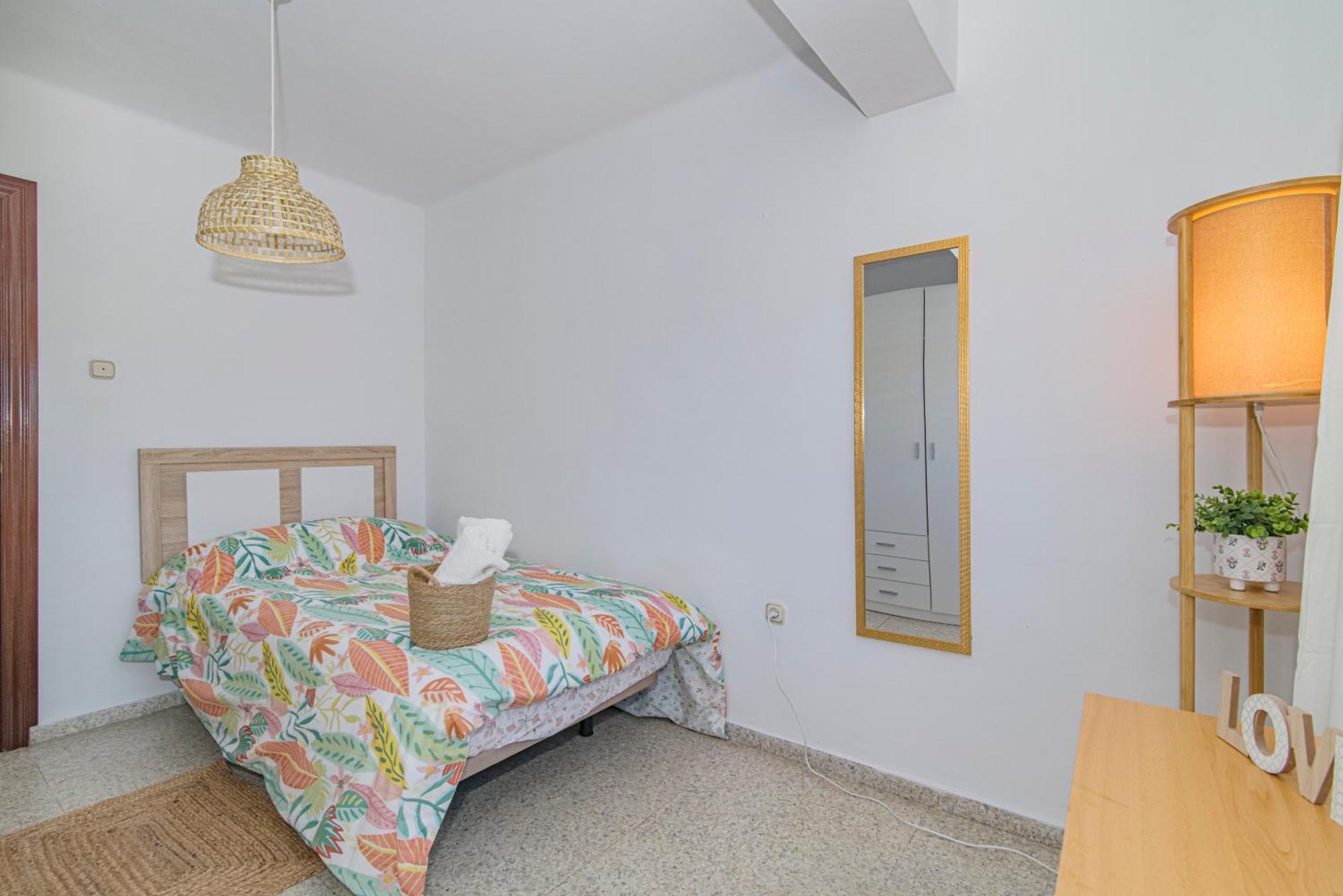 Delfin Retreat Con Terraza Junto A Parada De Metro Grenada Zewnętrze zdjęcie