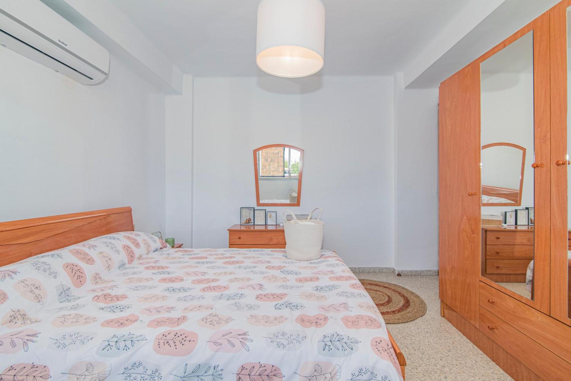Delfin Retreat Con Terraza Junto A Parada De Metro Grenada Zewnętrze zdjęcie