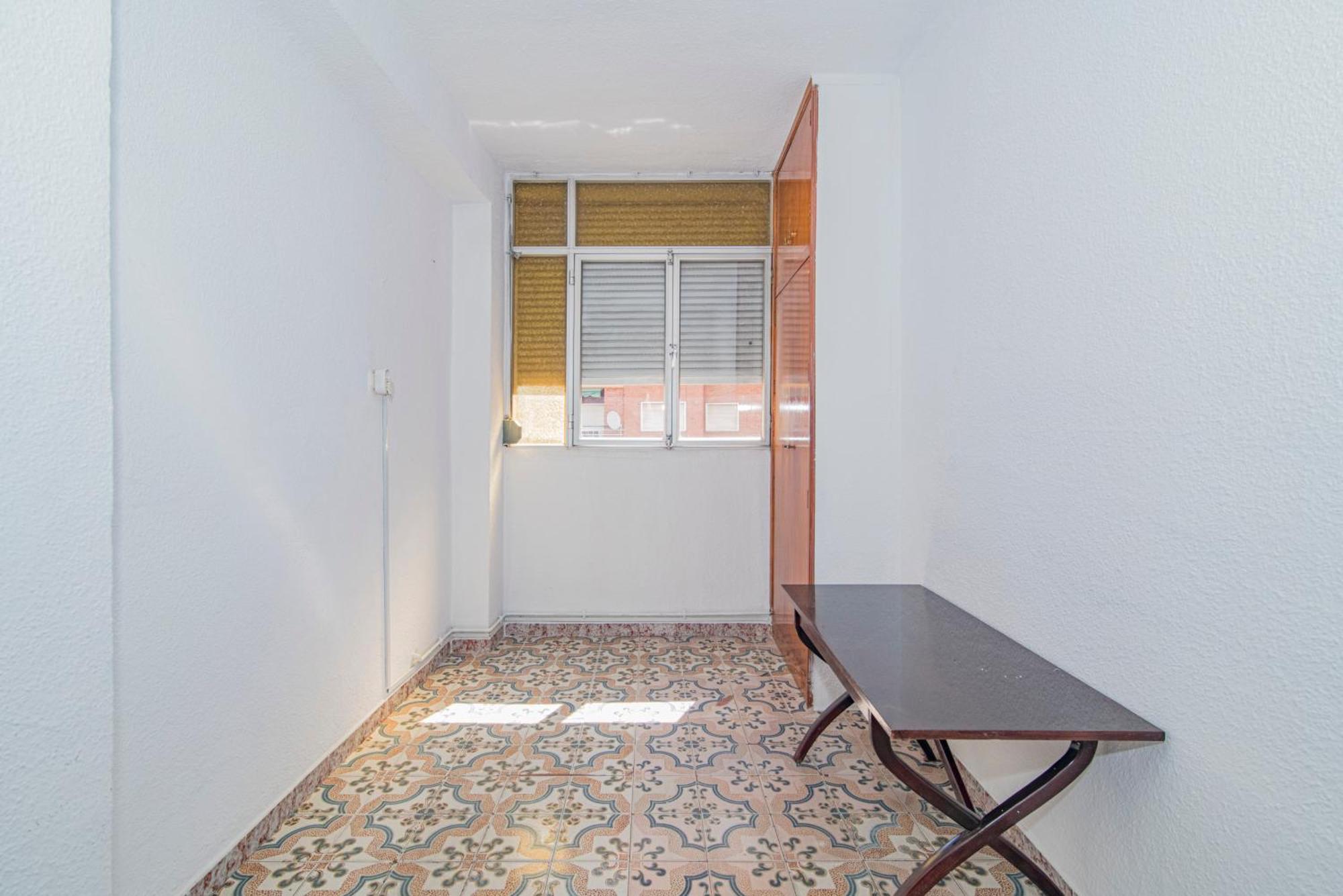 Delfin Retreat Con Terraza Junto A Parada De Metro Grenada Zewnętrze zdjęcie
